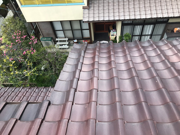 生駒郡三郷町Ｔ邸屋根瓦雨漏り修理工事施工前写真