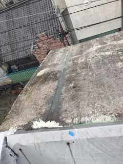 奈良県Ｈビル雨漏り修理工事施工中1