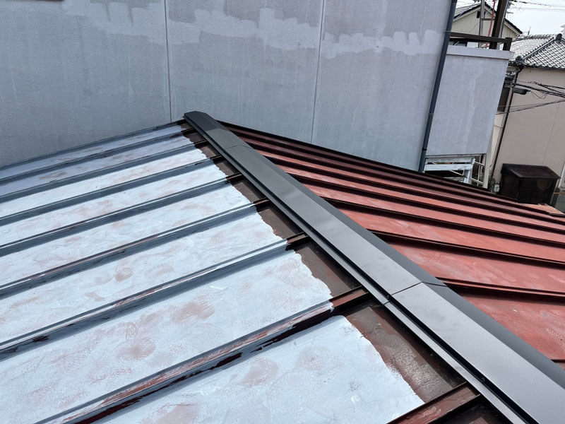 新規棟板金の設置完了状況