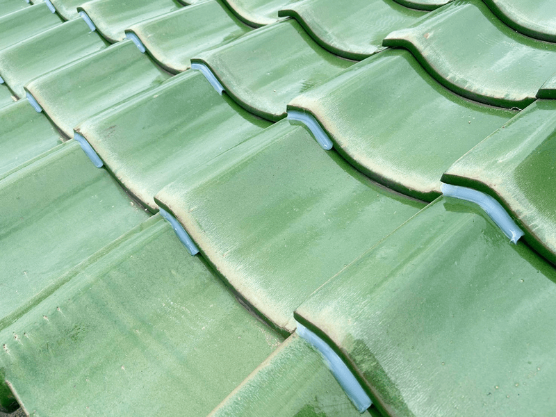 瓦ズレ防止コーキング固定・予防補修の写真