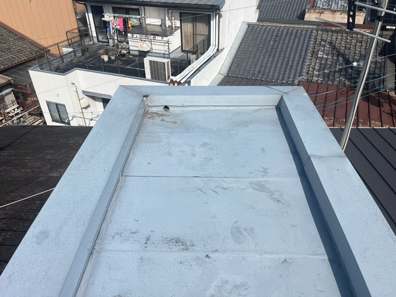 3階建て屋上・雨漏り発生箇所の写真