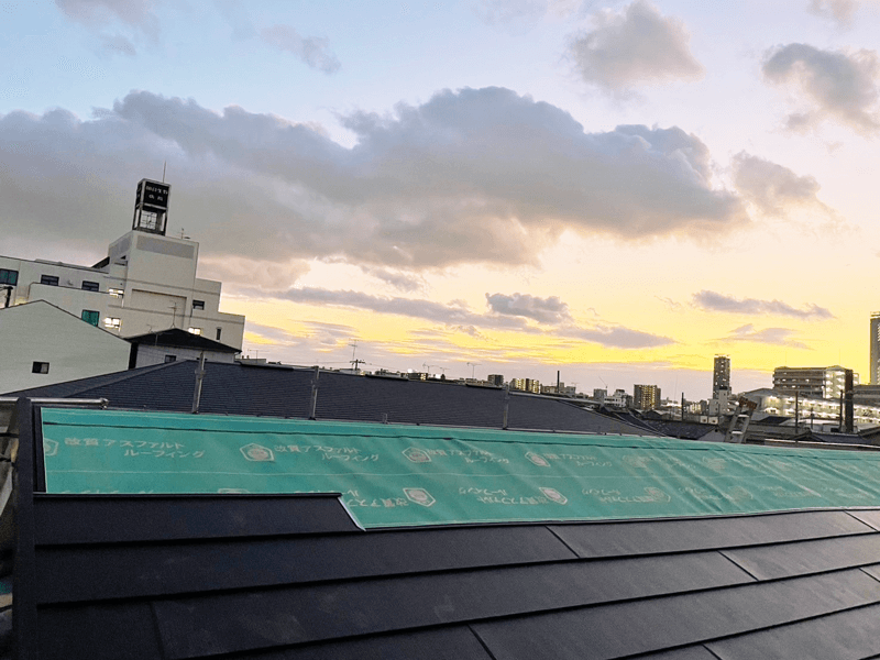 スーパーガルテクト嵌合式施工の様子