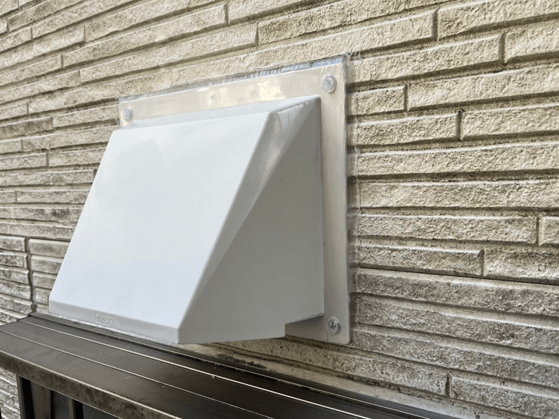 換気扇フード増設カバー工法・施工完了後の写真