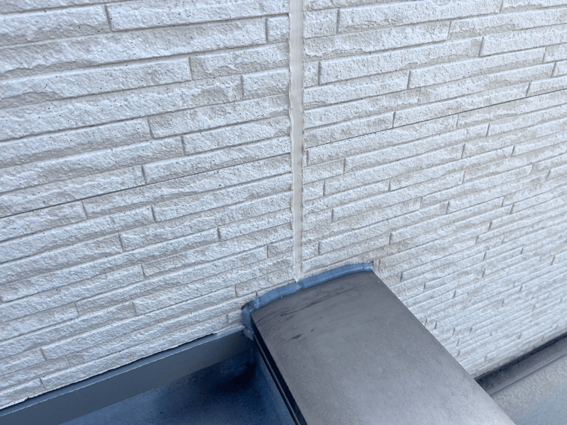 サイディング目地コーキング打ち替え完了後の写真