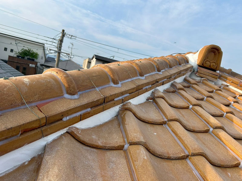 隅棟・鬼瓦まわりの漆喰打ち替え コーキング補修 瓦屋根