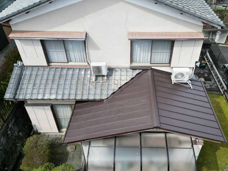 下屋根ガルバリウム鋼板カバー工法完成後の写真