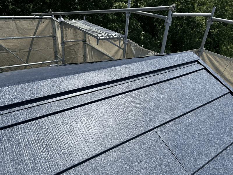 スーパーガルテクト葺き替え・棟板金設置完成の写真