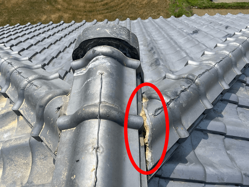 鬼瓦接点・漆喰撤去後の雨漏り原因箇所の写真