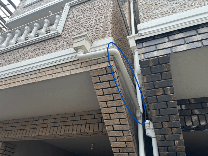 縦樋部分交換後・雨樋詰まり解消後の写真