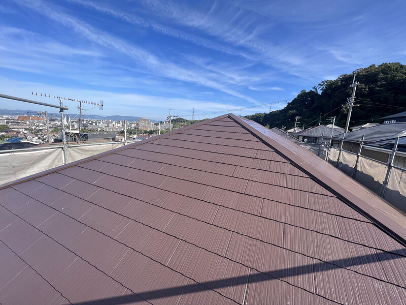 シリコンベスト・ナポリブラウン・本塗り1回目の様子