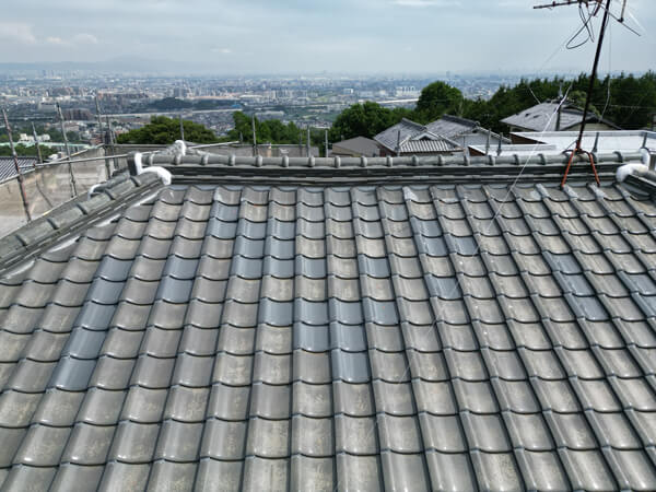 瓦交換後の屋根全体の仕上がり