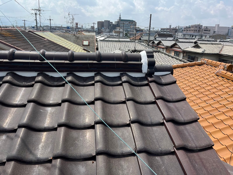 瓦屋根漆喰打ち直し工事完了後の写真