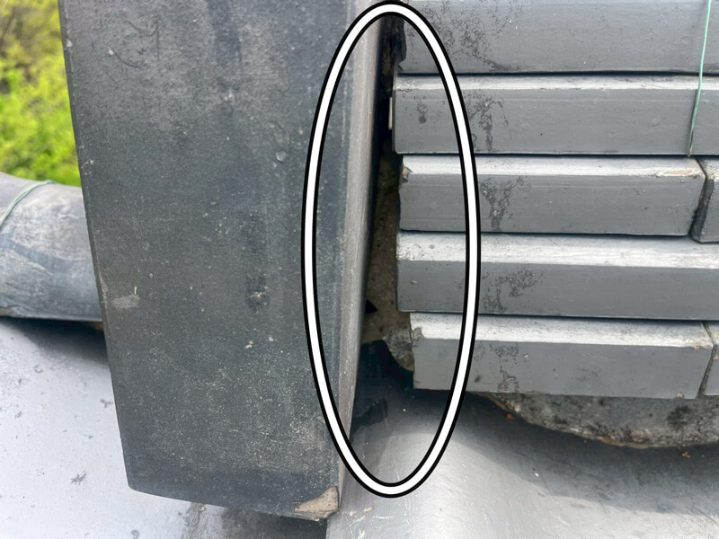 鬼瓦接点部分の漆喰欠落・雨水侵入リスクの写真