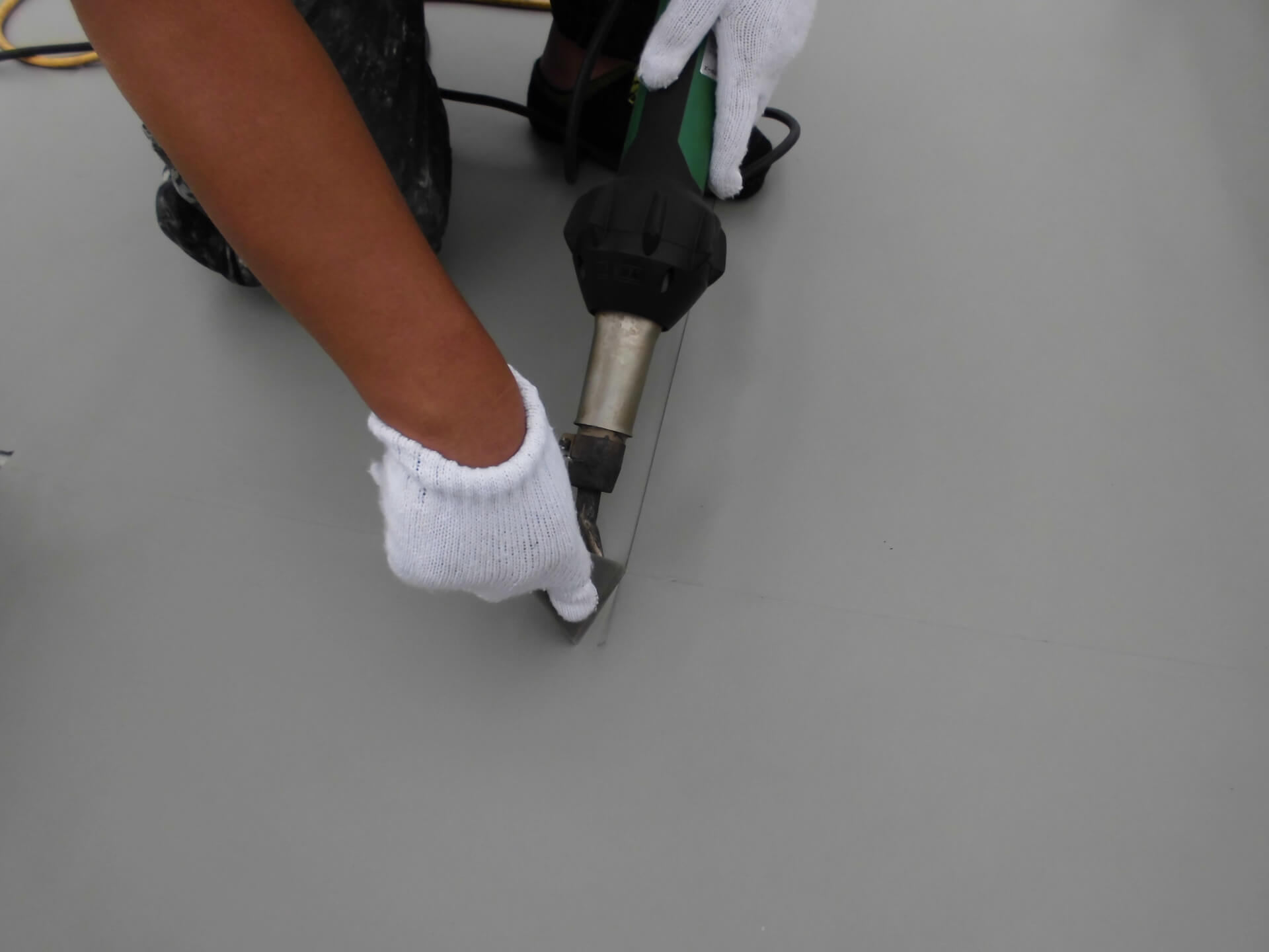 ジョイント部の熱融着・専用テープ処理