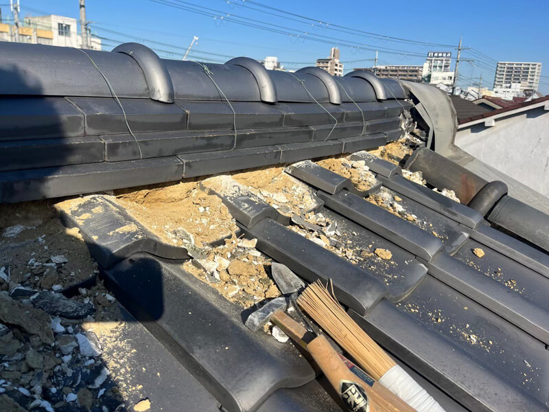 大阪市吹田市T邸瓦屋根漆喰工事施工中