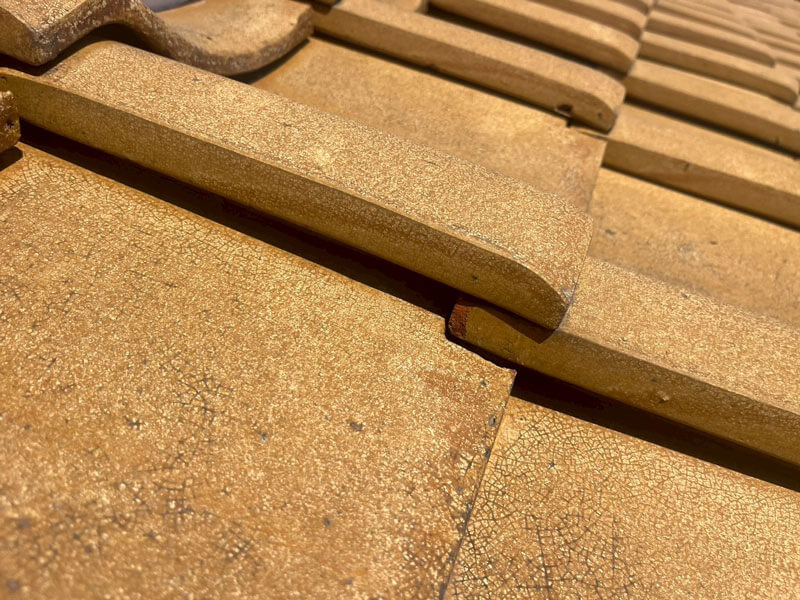 瓦屋根の雨漏り修理工事before